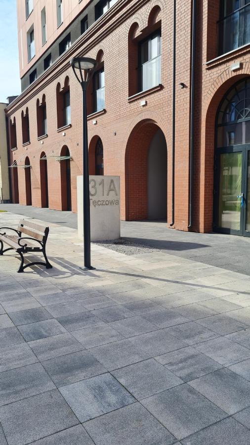 Mieszkanie W Nowoczesnym Halo Apartament W Centrum Wrocław Exteriör bild