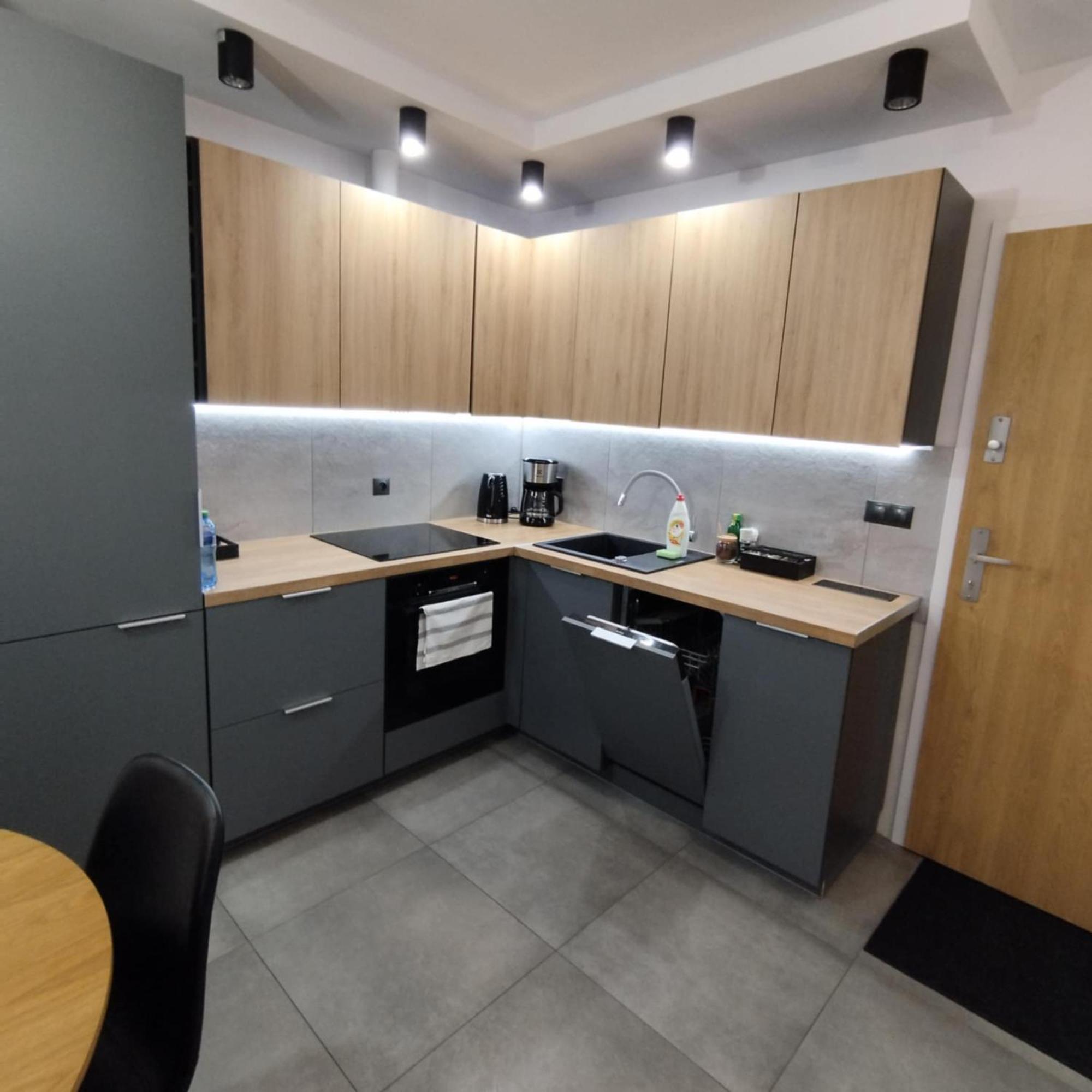 Mieszkanie W Nowoczesnym Halo Apartament W Centrum Wrocław Exteriör bild